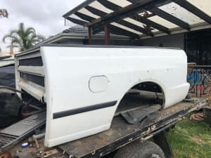 ford fg tub in good condition has tail lights and inner in good condit