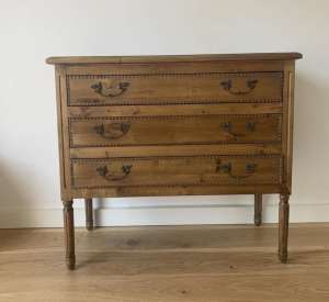 Wooden Oak Chest of Drawers
