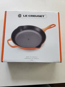 Le Creuset Volcanic 20 inch Skillet (brand new)