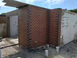 Experienced bricklayer required 