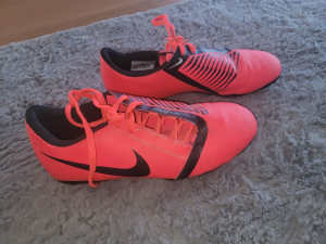 Footy boots