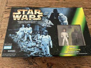 Star Wars Parker Brothers Escape the Death Star Action Figure Game