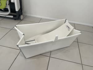 Stokke Foldable Bath Tub with Newborn Insert and Stand