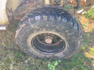 35 inch Mud tyres and rims 6 stud x4