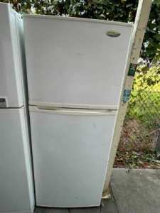 ! good size 392 liter westinghouse fridge