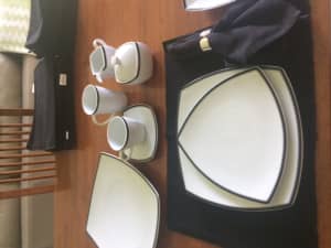 NEW Fine China RRP $500 dinner & tea/coffee sets by Studio Nova