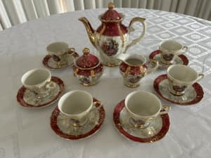 Vintage 17pc Coffee Set Crown Style 