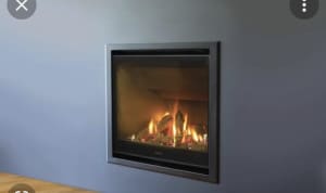 Escea 700 Inbuilt Gas Log Fireplace.