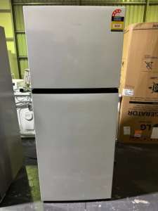 Hisense 424L Top Mount White Refrigerator
