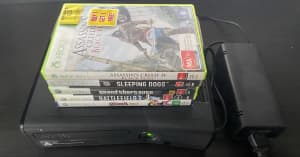 Xbox 360 Slim 250GB Like New and games