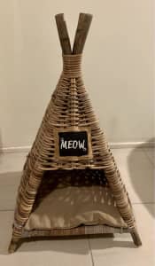 Cat Teepee - Excellent Condition