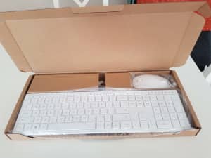 NEW IN BOX! HP white keyboard & wired (USB) mouse