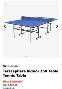 Table tennis table with accessories