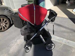 Excellent condition Silvercross Pioneer Baby stroller and bassinet