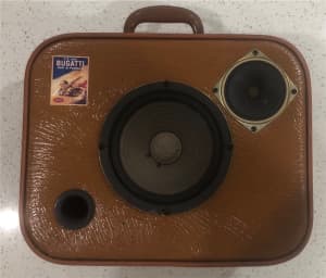Speaker in retro vintage case. Needs work. 