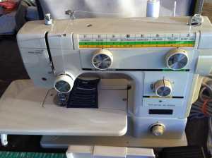 Janome 620 chain /lockstitch Sewing machine VG Cond. Serviced & Tested