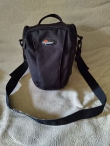 Lowepro TLZ 2 in excellent condition ( top load zoom 2 )