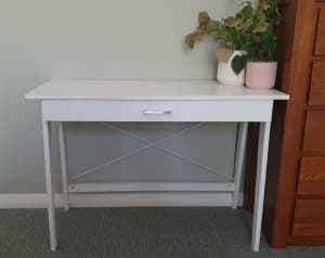 White desk or hall console