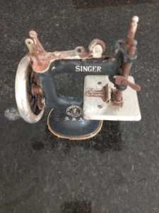 Vintage Childs Mini Singer Sewing Machine