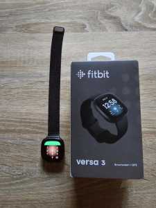 Fitbit Versa 3 - Black