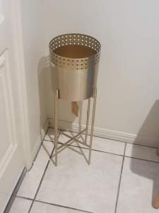 NEW Indoor internal pot plant stand gardening brushed Gold