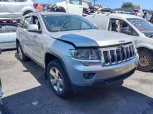 P3431 - Jeep Grand Cherokee 2011 Silver Wrecking