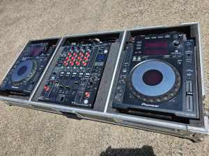 Pioneer DJ CDJs Mixer Road Case