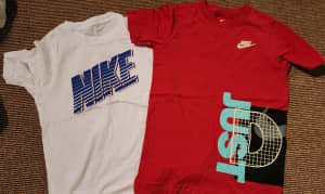 Boys Nike tshirts size small