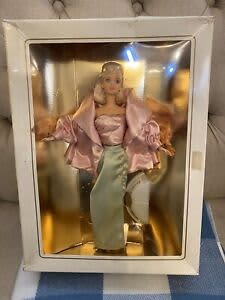 Classique Barbie collectible figure 1997