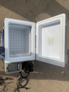 Bushman SC 35-52 fridge/freezer for caravan/camper 12v/24v