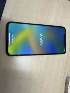 iPhone XS Max in good condition