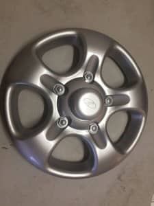 mahindra pik up wheel/rim hub cap