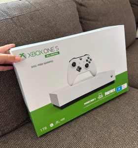 Xbox One S 1TB New Unopened