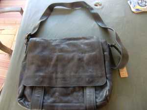 FRYE LOGAN Messenger Bag Quality Leather * No Holds