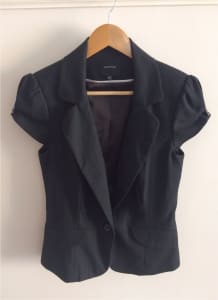 Portmans Short Sleeve Black Jacket. Size 10.