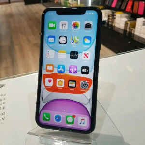 IPHONE 11 64GB BLACK COMES WITH WARRANTY