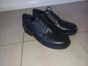 ROC leather school shoes in excellent condition