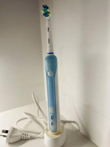 Oral-B electronic toothbrush, you are able to change the head