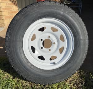 Wheel 14” with 95% tread & 67mm between studs Make me an offer