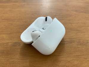 APPLE AIRPODS PRO ( 1ST GENERATION ) WITH SHOP WARRANTY
