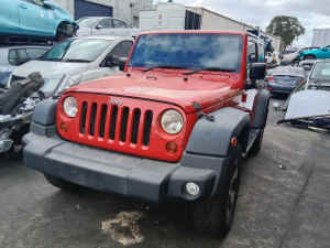 P3125 - Jeep Wrangler 2010 RED Wrecking