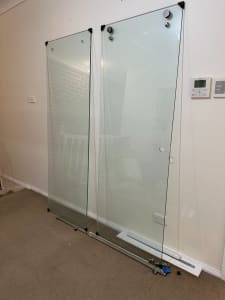 Frameless Verotti shower screen, toughened glass and metal fittings