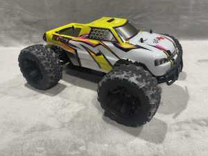 RC BRUSHLESS 1/10 scale truck 4x4