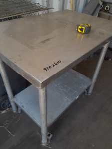 Stainless Table 700 x 600