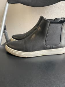 Ladies Boots - size 38