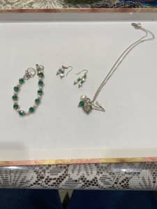 Freshwater pearl and green crystals necklace , earrings, bracelet set