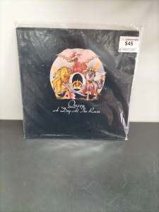 QUEEN A Day at the Races Record