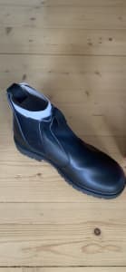 Wanted: BNIB Grosby leather boys boots, size 3