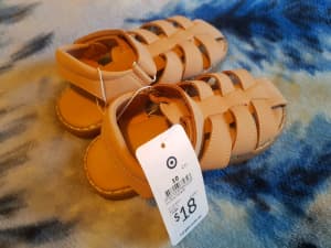 Girls size 10 NWT light brown sandals