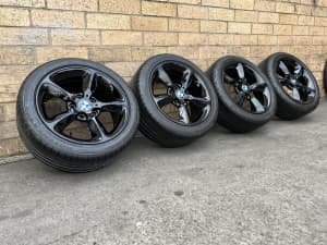 4 X BMW 17 inch wheels with Bridgestone 225/45/17 RUN FLAT Tyres